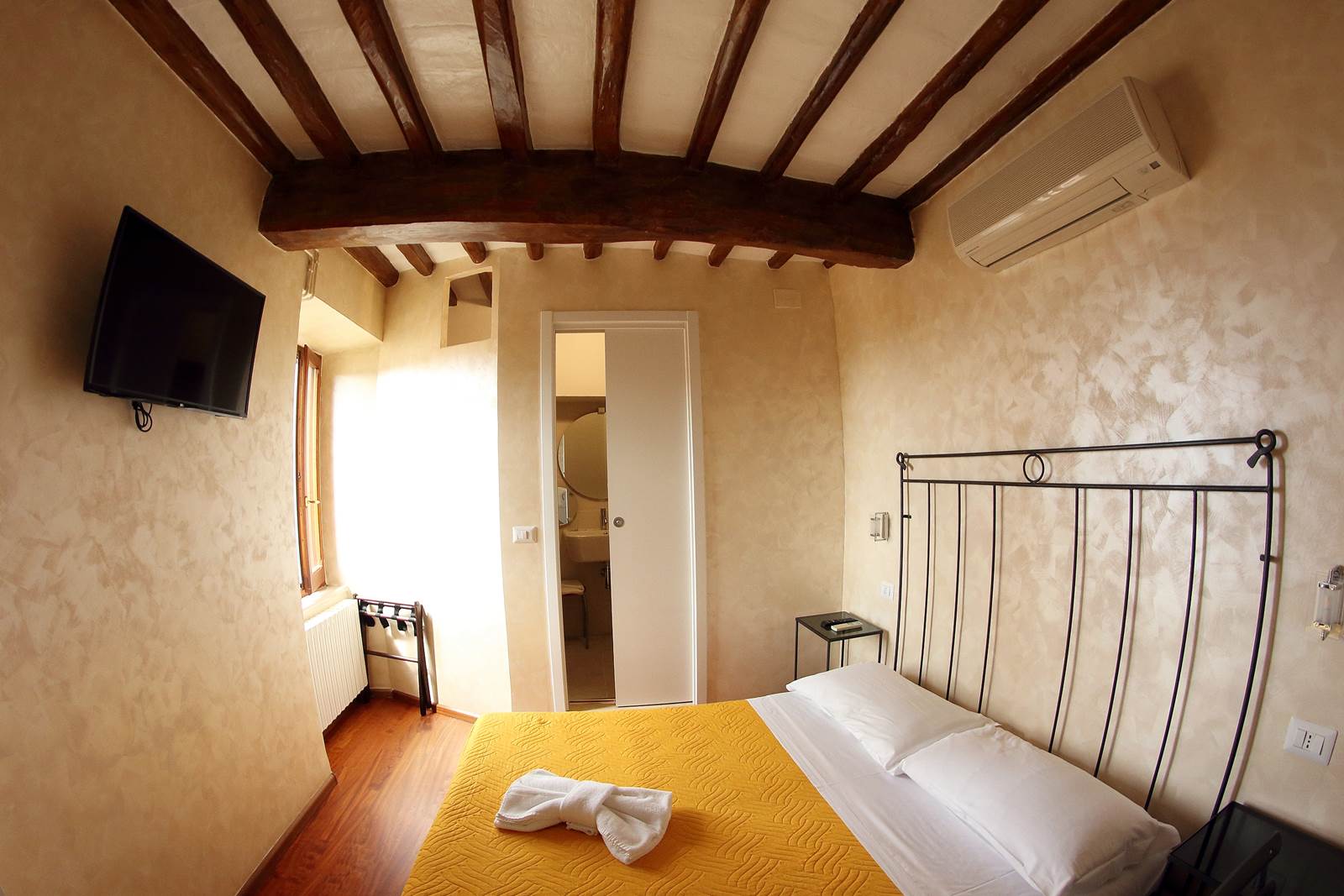 Camere